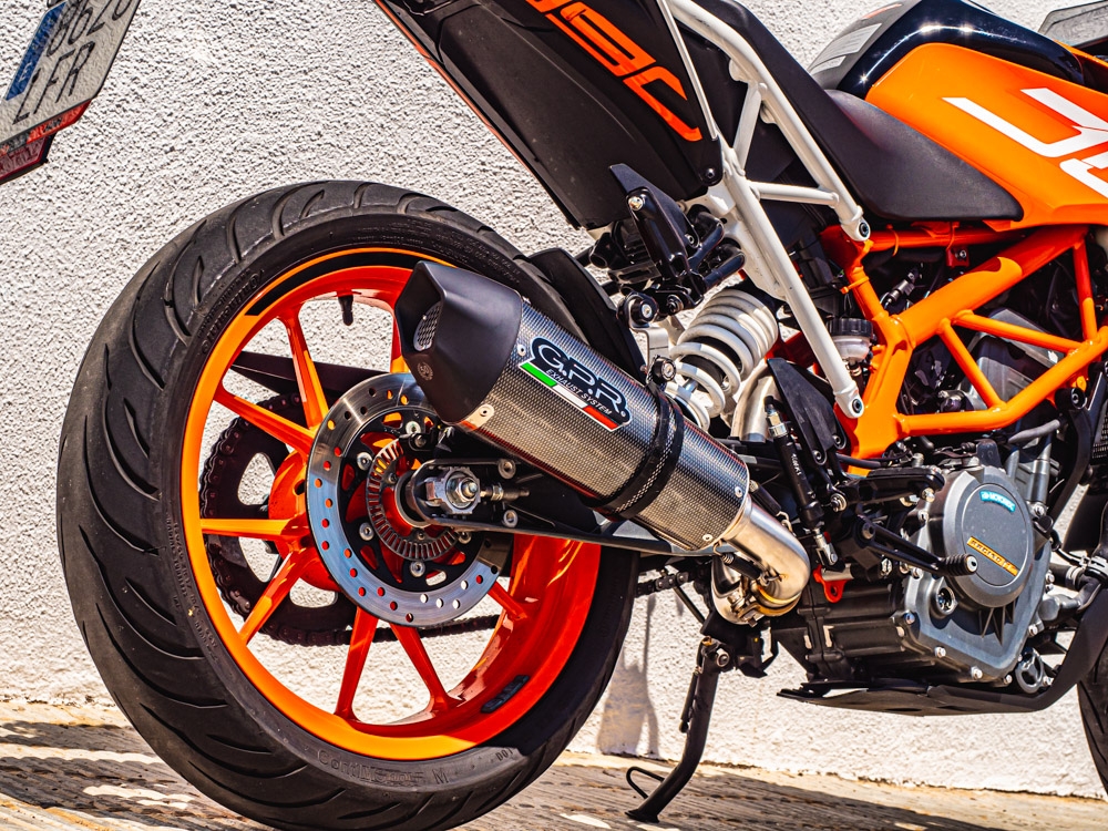 Escape compatible con Ktm Duke 250 2017-2020, GP Evo4 Poppy, Escape legal, homologado, silenciador con db killer desmontable y tubo de conexión específico 