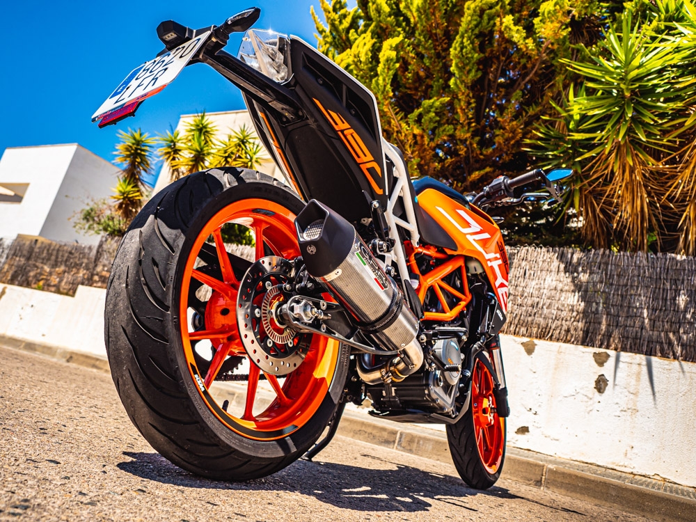 Escape compatible con Ktm Duke 250 2017-2020, GP Evo4 Poppy, Escape legal, homologado, silenciador con db killer desmontable y tubo de conexión específico 