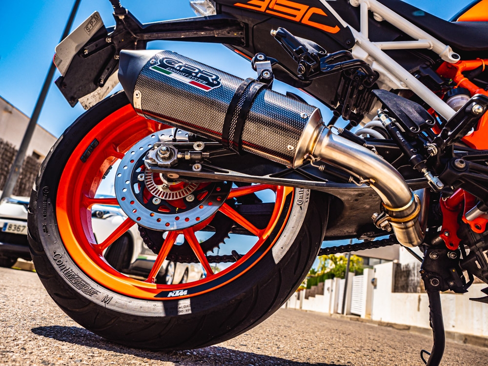 Escape compatible con Ktm Duke 250 2017-2020, GP Evo4 Poppy, Escape legal, homologado, silenciador con db killer desmontable y tubo de conexión específico 