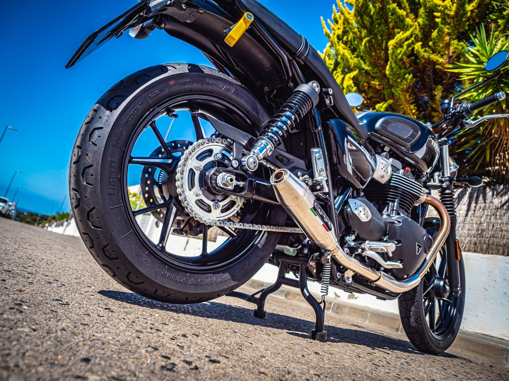 Escape compatible con Triumph Street Twin 900 2020-2021, Deeptone Inox, Par de terminales de escape homologados, con db killer extraíbles y tubos de conexión específicos 
