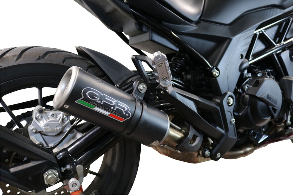 Escape compatible con Benelli 502 C 2019-2020, M3 Black Titanium, Escape legal, homologado, silenciador con db killer desmontable y tubo de conexión específico 