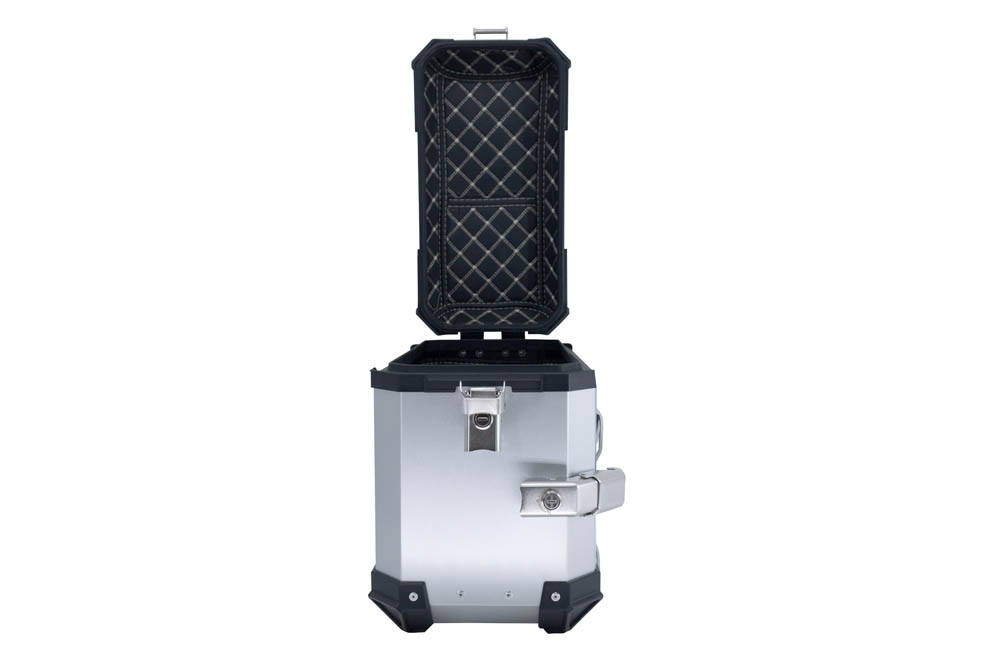 GPR TECH Par de maletas laterales en aluminio sin rack específico, color plata Capacidad 38 LT. + 38 LT. Capacidad 38 LT. + 38 LT.