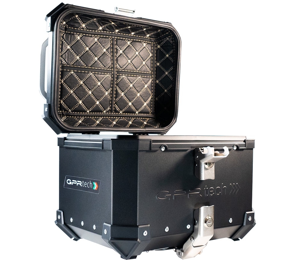 GPR TECH BAUL ALPI-TECH 26 LT. NEGRO Baúl superior en aluminio, respaldo blando incluido, color negro con placa universal incluida Capacidad Litros 26