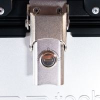 GPR TECH BAUL ALPI-TECH 45 LT. PLATA Baúl superior Top Case de aluminio, respaldo blando incluido, color plata con placa universal incluida Capacidad Litros 45