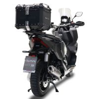 Baúl GPR TECH compatible con  Honda Forza 300 2018/2023 Baúl Alpi-Tech en aluminio, color negro con placa específica incluida Capacidad Litros 45