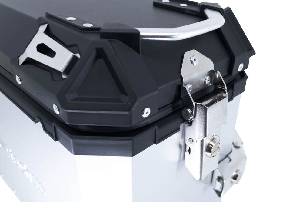 GPR TECH Par de maletas laterales en aluminio sin rack específico, color plata Capacidad 38 LT. + 38 LT. Capacidad 38 LT. + 38 LT.