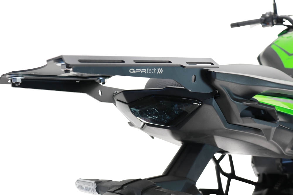GPR TECH compatible con  Kawasaki Versys 650 2021/2022 e5 Baúl Alpi-Tech en aluminio, color negro con placa específica incluida Capacidad Litros 35