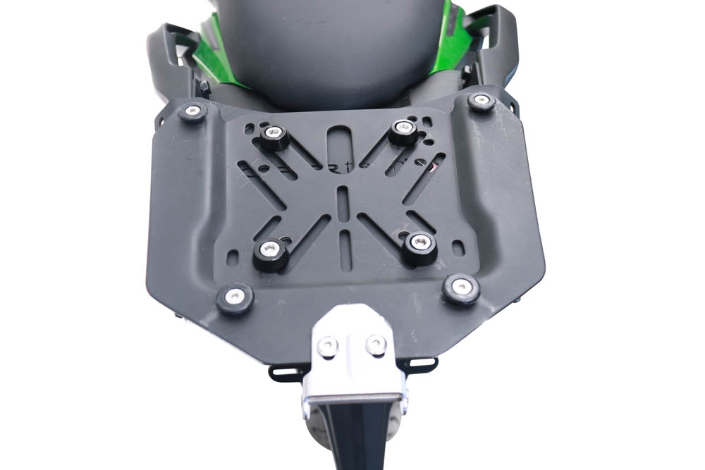 GPR TECH compatible con  Kawasaki Versys 650 2021/2022 e5 Baúl Alpi-Tech en aluminio, color negro con placa específica incluida Capacidad Litros 35