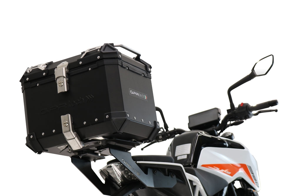 Baúl GPR TECH compatible con  Ktm Duke 250 2017/2020 e4 Baúl Alpi-Tech en aluminio color plata, incluye portaequipajes específico de aluminio y placa especifica de acero. Capacidad Litros 26