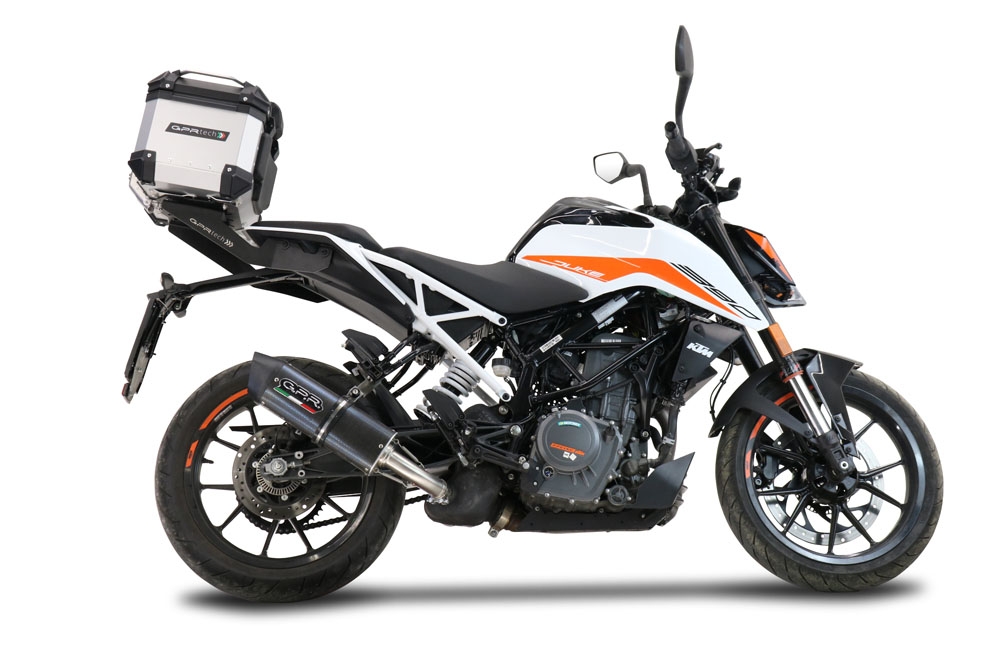Baúl GPR TECH compatible con  Ktm Duke 125 2017/2020 e4 Baúl Alpi-Tech en aluminio color plata, incluye portaequipajes específico de aluminio y placa especifica de acero. Capacidad Litros 26
