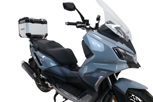 Baúl GPR TECH compatible con  Bmw G 310 Gs 2017/2021 e4 Baúl Alpi-Tech en aluminio color plata con placa específica incluida Capacidad Litros 35