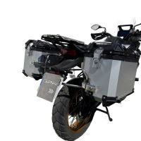 GPR TECH compatible con  Voge 525DSX 2023/2025 e5 Par de maletas laterales en aluminio con lado derecho contorneado, color plata con portaequipajes específico Capacidad 38 LT. + 32 LT.