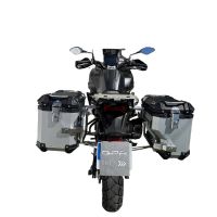 GPR TECH compatible con  Voge 525DSX 2023/2025 e5 Par de maletas laterales en aluminio con lado derecho contorneado, color plata con portaequipajes específico Capacidad 38 LT. + 32 LT.