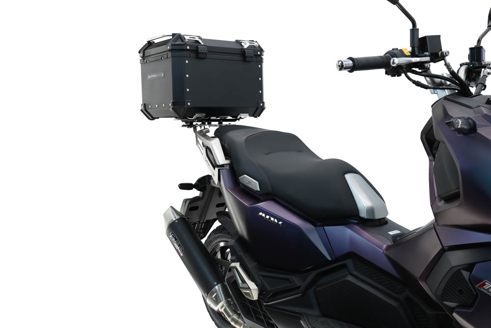 Baúl GPR TECH compatible con  Sym ADX 125 2024/2026 e5 Plus Baúl Alpi-Tech en aluminio, color negro con placa específica incluida Capacidad Litros 45