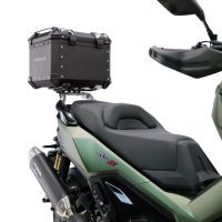 Baúl GPR TECH compatible con  Voge SR 450 X 2026/2027 e5 plus Baúl Alpi-Tech en aluminio color plata, incluye portaequipajes específico de aluminio y placa especifica de acero. Capacidad Litros 26