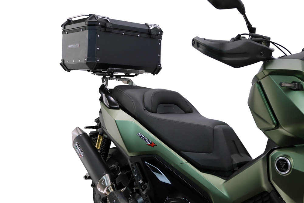 Baúl GPR TECH compatible con  Voge SR 450 X 2026/2027 e5 plus Baúl Alpi-Tech en aluminio color plata, incluye portaequipajes específico de aluminio y placa especifica de acero. Capacidad Litros 45